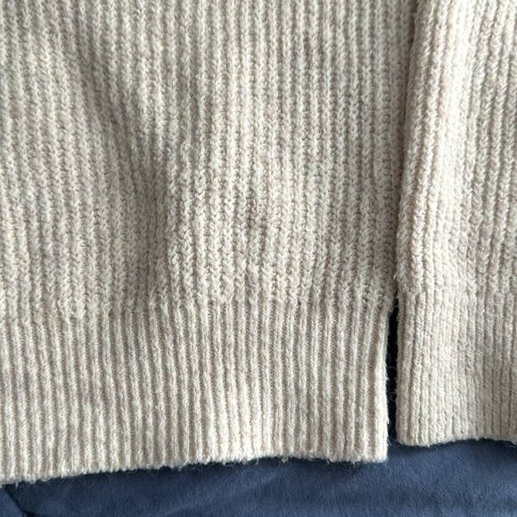 Knit crop sweater - Picture 3 of 4